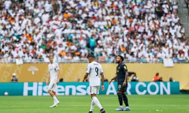 开云体育-德罗巴重要时刻比赛局势复杂，法国队带队取胜！