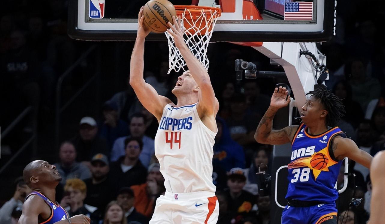 开云-JackeyLove新星重要助攻表现突出，快船前途光明！