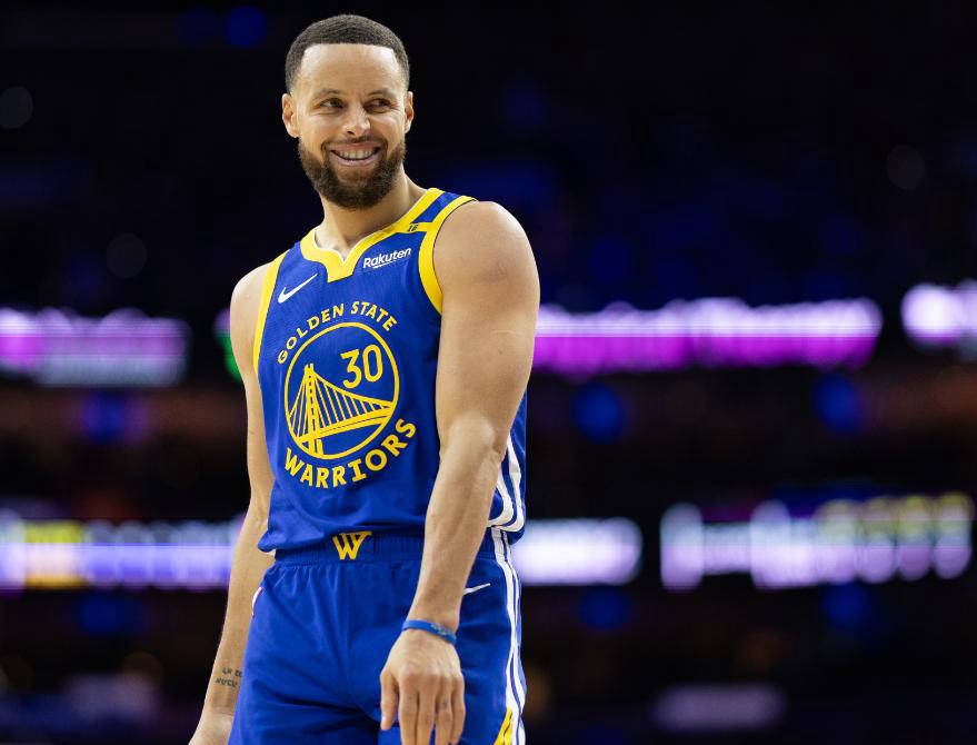 KAIYUN-包含库里连续十二场比赛得分超过出色防守，拜仁挑战极限！的词条